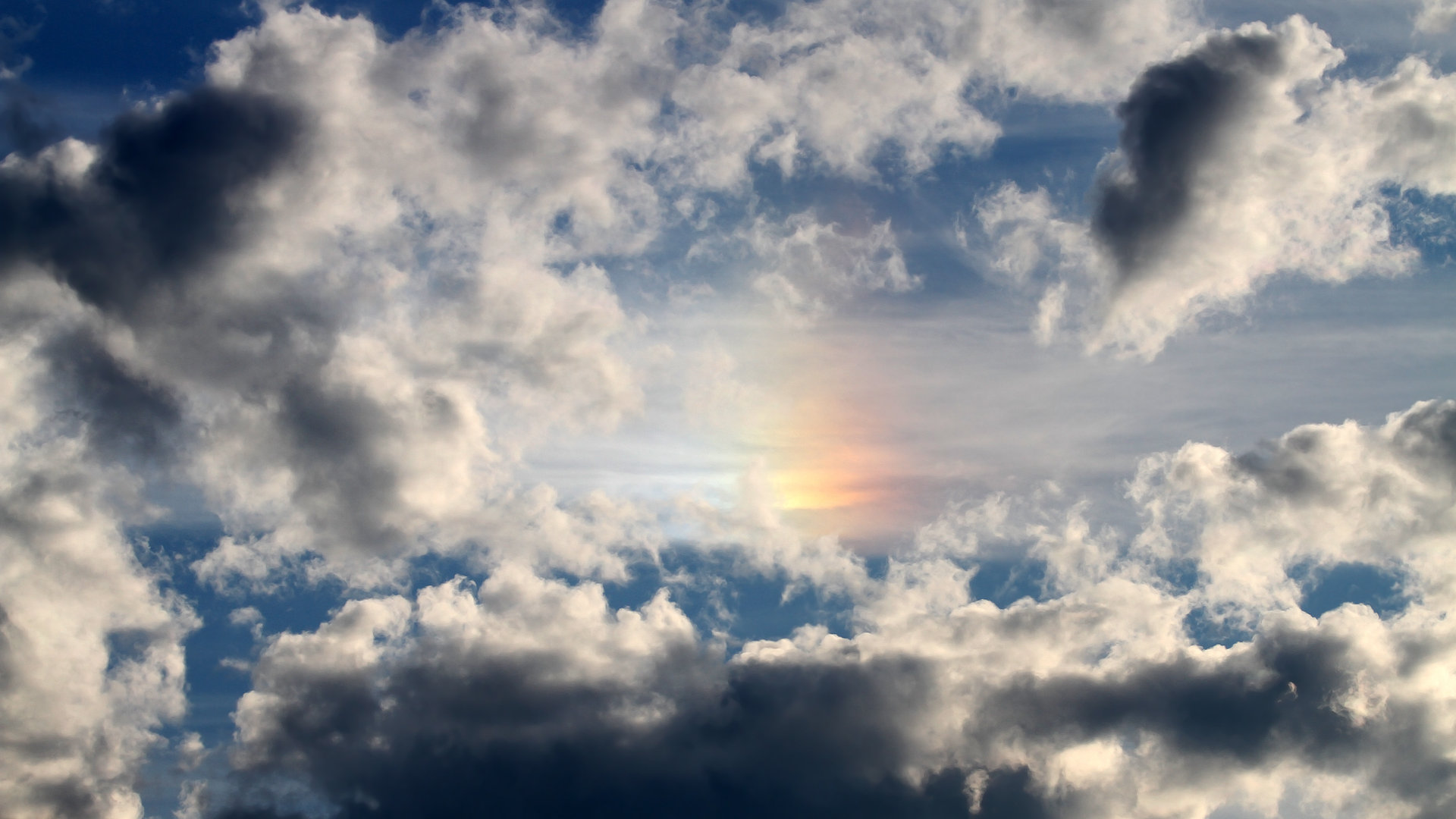 九游娱乐-视频剪辑团队加班制作赛后集锦传播效果远超预期，视频剪辑工作经常加班吗